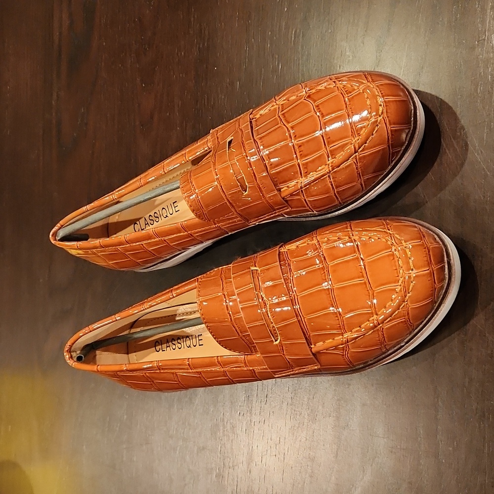 Classique, Womans pennyloafers NIB